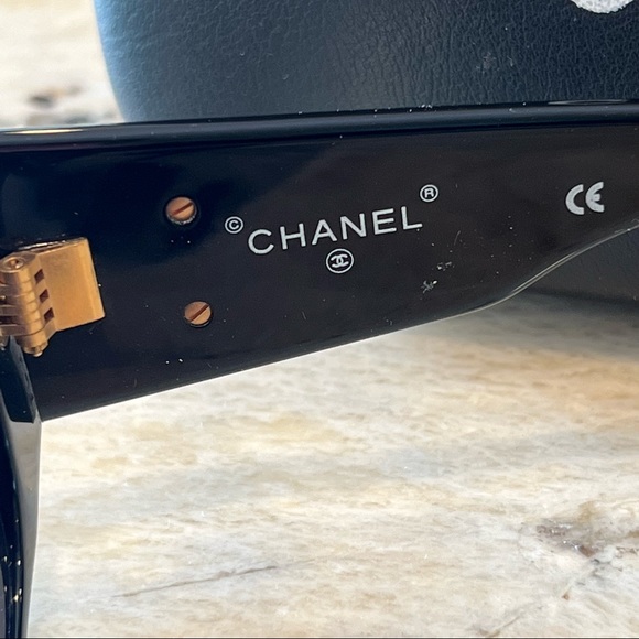 VINTAGE EUCChanel Authentic Sunglasses With Case No Scratches no sign of wear - Picture 6 of 13